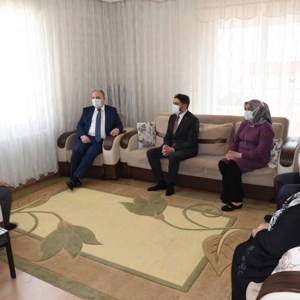 Sayın Valimiz Ömer Faruk Coşkun, Şehit Ve Gazi Ailelerimizi Ziyaret Etti - fotoğraf 6