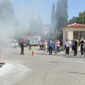 İl Müdürlüğümüz binasında yangın söndürme tatbikatı yapıldı. - fotoğraf 27
