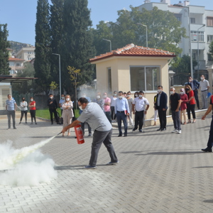 İl Müdürlüğümüz binasında yangın söndürme tatbikatı yapıldı. - fotoğraf 28