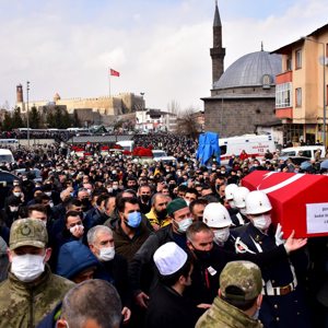 Şehit Sedat Sorgu Son Yolculuğuna Uğurlandı - fotoğraf 2