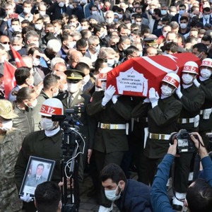 Şehit Hv.Svn.Uzm.Çvş. Hüseyin Sarı Dualarla Ebediyete Uğurlandı - fotoğraf 1