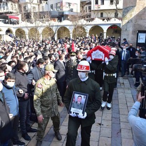 Şehit Hv.Svn.Uzm.Çvş. Hüseyin Sarı Dualarla Ebediyete Uğurlandı - fotoğraf 4