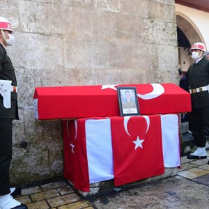 Şehit Hv.Svn.Uzm.Çvş. Hüseyin Sarı Dualarla Ebediyete Uğurlandı - fotoğraf 3