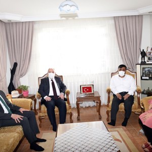 Sayın Valimiz Ömer Faruk Coşkun’dan Şehitlerimizin Kıymetli Ailelerine ve Gazilerimize Ziyaret - fotoğraf 7