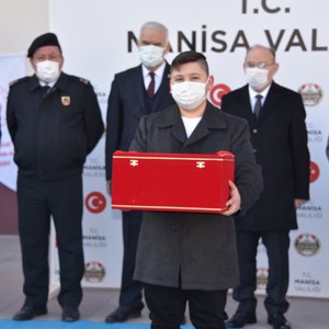 “Anadolu Gönül Yolu 81 Genç 81 Bayrak” Etkinliği Kapsamında Şanlı Bayrak Manisa’dan Uğurlandı - fotoğraf 6