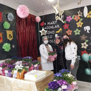 8 Mart Dünya Kadınlar Günü Çeşitli Etkinliklerle Kutlandı - fotoğraf 2