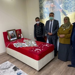 8 Mart Dünya Kadınlar Gününde Çok Kıymetli Şehit Annemizi Ziyaret Ettik - fotoğraf 2