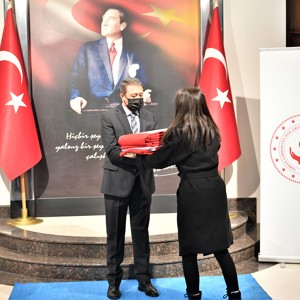 Anadolu Gönül Yolu 81 Genç 81 Bayrak - fotoğraf 2