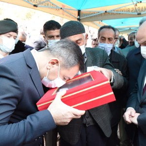 Şehidimiz Bkm.Asb.Kd.Bçvş. Mehmet Demir Dualarla Ebediyete Uğurlandı - fotoğraf 8