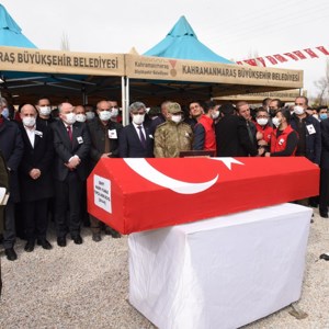 Şehidimiz Topçu Asb.Kd.Çvş. Nazmi Yılmaz Dualarla Ebediyete Uğurlandı - fotoğraf 4