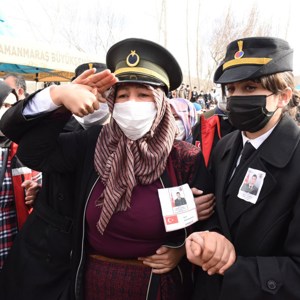 Şehidimiz Topçu Asb.Kd.Çvş. Nazmi Yılmaz Dualarla Ebediyete Uğurlandı - fotoğraf 5
