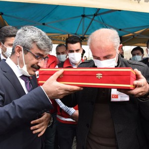 Şehidimiz Topçu Asb.Kd.Çvş. Nazmi Yılmaz Dualarla Ebediyete Uğurlandı - fotoğraf 11