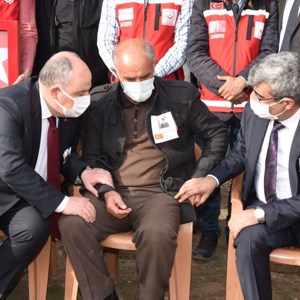 Şehidimiz Topçu Asb.Kd.Çvş. Nazmi Yılmaz Dualarla Ebediyete Uğurlandı - fotoğraf 12