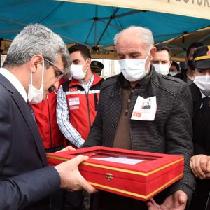 Şehidimiz Topçu Asb.Kd.Çvş. Nazmi Yılmaz Dualarla Ebediyete Uğurlandı - fotoğraf 16