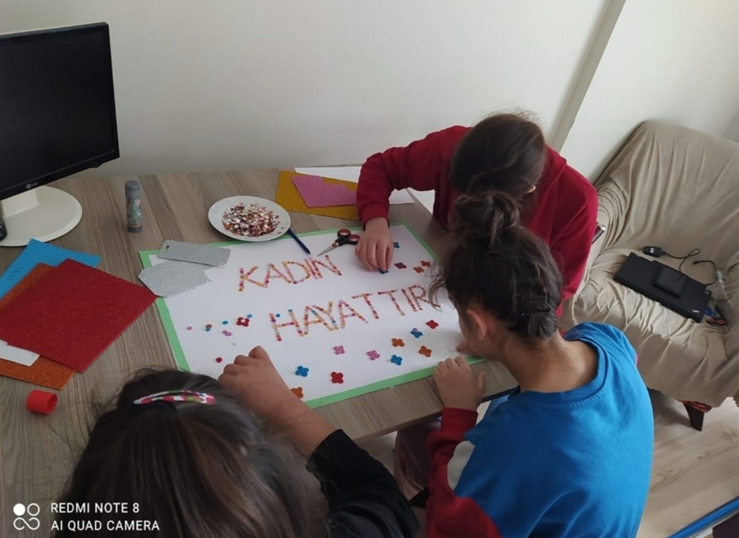 Kadın Hayattır Panosu