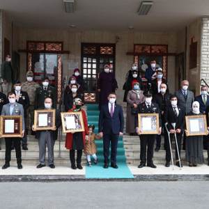 18 Mart Çanakkale Zaferi ve Şehitleri Anma Gününde Bir Dizi Etkinlik Düzenlendi - fotoğraf 27