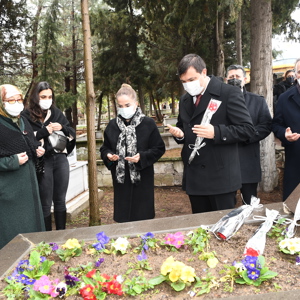 18 Mart Şehitleri Anma Günü ve Çanakkale Zaferi'nin 106. yıl dönümü dolayısıyla Şehitlik’te tören düzenlendi. - fotoğraf 9