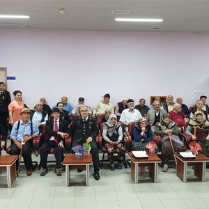 Bilecik İl Jandarma Komutanlığı Tarafından Huzurevimizde Kalan Yaşlılarımıza Ziyaret Gerçekleştirildi - fotoğraf 1
