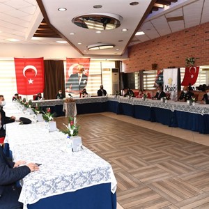 Gazi ve Şehit Yakınlarına “Devlet Övünç Madalyaları” ile “Beratları” Valimiz Sayın Funda Kocabıyık tarafından tevcih edildi. - fotoğraf 3