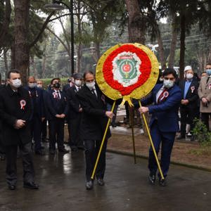 18 Mart Şehitleri Anma Günü ve Çanakkale Zaferi'nin 106. Yıldönümünde, Manisa Şehitliği'nde Tören Düzenlendi - fotoğraf 5