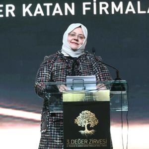 Bakan Selçuk, 3. Değer Zirvesi ve Türkiye'ye Değer Katan Markalar Ödül Töreni’ne Katıldı - fotoğraf 2