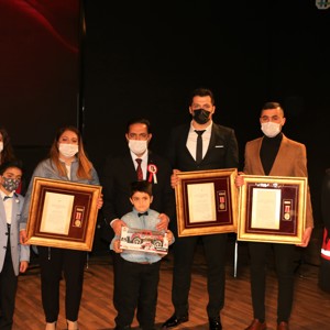 Gazi ve Şehit Yakınlarımıza Devlet Övünç Madalyası Takdim Ettik. - fotoğraf 1