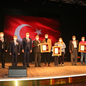 Gazi ve Şehit Yakınlarımıza Devlet Övünç Madalyası Takdim Ettik. - fotoğraf 2