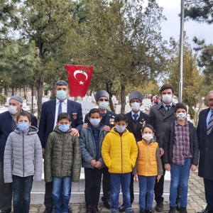 18 Mart Şehitleri Anma Günü ve Çanakkale Deniz Zaferi'nin 106.  Yıldönümü - fotoğraf 3