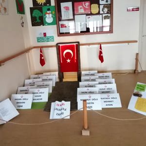 18 Mart Çanakkale Zaferi ve Şehitleri Anma Günü Uşak Çocuk Evleri Sitesi Müdürlüğünde kutlandı. - fotoğraf 2