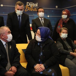 Bakan Selçuk,  Huzurevlerinde "Dijital Bahar" Projesi Tanıtım Toplantısı’na Katıldı - fotoğraf 1