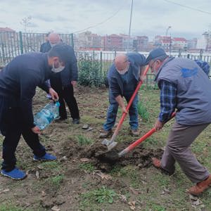 21 – 26 Mart Orman Haftası Kapsamında  Huzurevlerimizde Fidan Dikimi Gerçekleşti - fotoğraf 3
