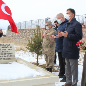 Şehit J. Asb. Üçvş Halil TÜRKOĞLU Şehadetinin Sene-i Devriyesinde Kabri Başında Dualarla Anıldı - fotoğraf 3