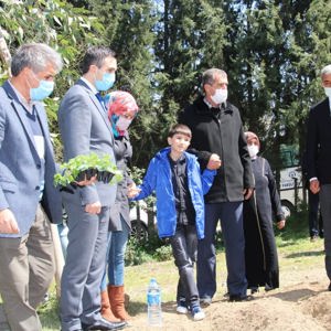 İl Müdürümüz Ömer Turan 2 Nisan Dünya Otizm Farkındalık Günü kapsamında Adnan Menderes Üniversitesi Ziraat Fakültesinde Otizmli çocuklarımız ile fidan dikimi etkinliğine katıldı - fotoğraf 4