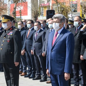 Van’ın Düşman İşgalinden Kurtuluşunun 103. Yılı Coşkuyla Kutlandı - fotoğraf 2