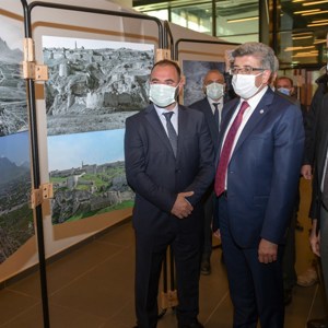 Van’ın Düşman İşgalinden Kurtuluşunun 103. Yılı Coşkuyla Kutlandı - fotoğraf 23