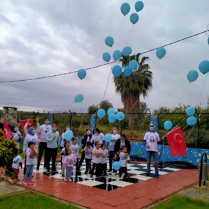 Davultepe ÇES Çocuklarımızdan 2 Nisan Dünya Otizm Farkındalık Gününde Otizme Destek - fotoğraf 1
