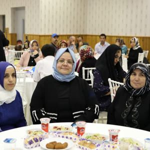 Bakan Selçuk,  15 Temmuz Şehidinin Oğlunun Sünnet Törenine Katıldı - fotoğraf 3