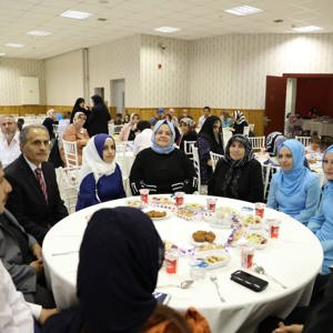 Bakan Selçuk,  15 Temmuz Şehidinin Oğlunun Sünnet Törenine Katıldı - fotoğraf 4