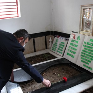 Şehit Rıfat ALTIKAT Şehadetinin Sene-i Devriyesinde Kabri Başında Dualarla Anıldı - fotoğraf 5