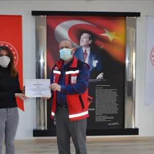 Covid-19 Süreci Çalışmaları Kapsamında Bakanımız Zehra Zümrüt SELÇUK tarafından imzalanan Teşekkür Belgeleri Personellere Teslim Edildi - fotoğraf 7