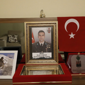 Bakan Selçuk, İftarda “Reşat Baba” Olarak Tanınan Kıbrıs Gazisi’nin Evine Konuk Oldu - fotoğraf 7