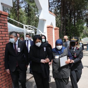 Bakan Yanık, Osmaniye’de Şehit Mustafa Çalım’ın cenaze törenine katıldı - fotoğraf 1