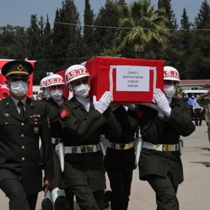 Bakan Yanık, Osmaniye’de Şehit Mustafa Çalım’ın cenaze törenine katıldı - fotoğraf 4