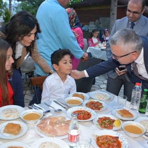 Koruyucu Ailelerimizle İftar Yemeğinde Buluştuk (2019) - fotoğraf 6