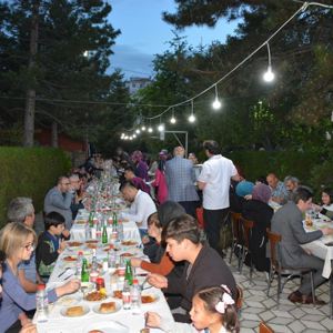 Koruyucu Ailelerimizle İftar Yemeğinde Buluştuk (2019) - fotoğraf 12
