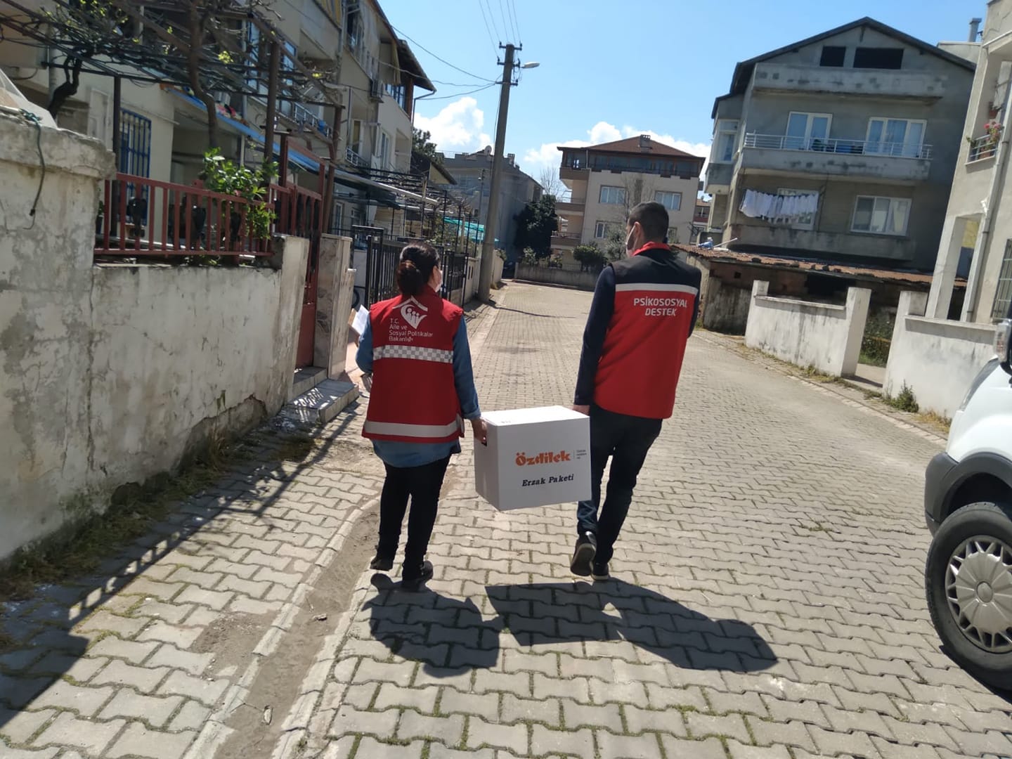 Vefa Sosyal Destek Grubu Ekiplerimiz İhtiyaç Sahibi Ailelerimizin Yanında