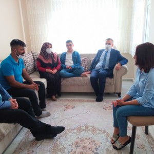 BU BAYRAMDA ŞEHİT YAKINLARIMIZI YALNIZ BIRAKMADIK  - fotoğraf 2