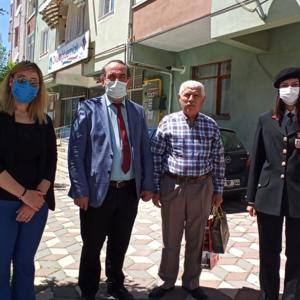 BU BAYRAMDA ŞEHİT YAKINLARIMIZI YALNIZ BIRAKMADIK  - fotoğraf 4