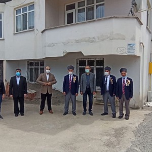 BU BAYRAMDA ŞEHİT YAKINLARIMIZI YALNIZ BIRAKMADIK  - fotoğraf 14