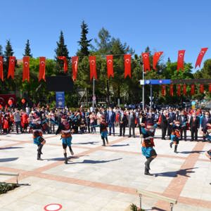 19 Mayıs Atatürk’ü Anma Gençlik ve Spor Bayramı kutlama programı gerçekleştirildi.  - fotoğraf 7